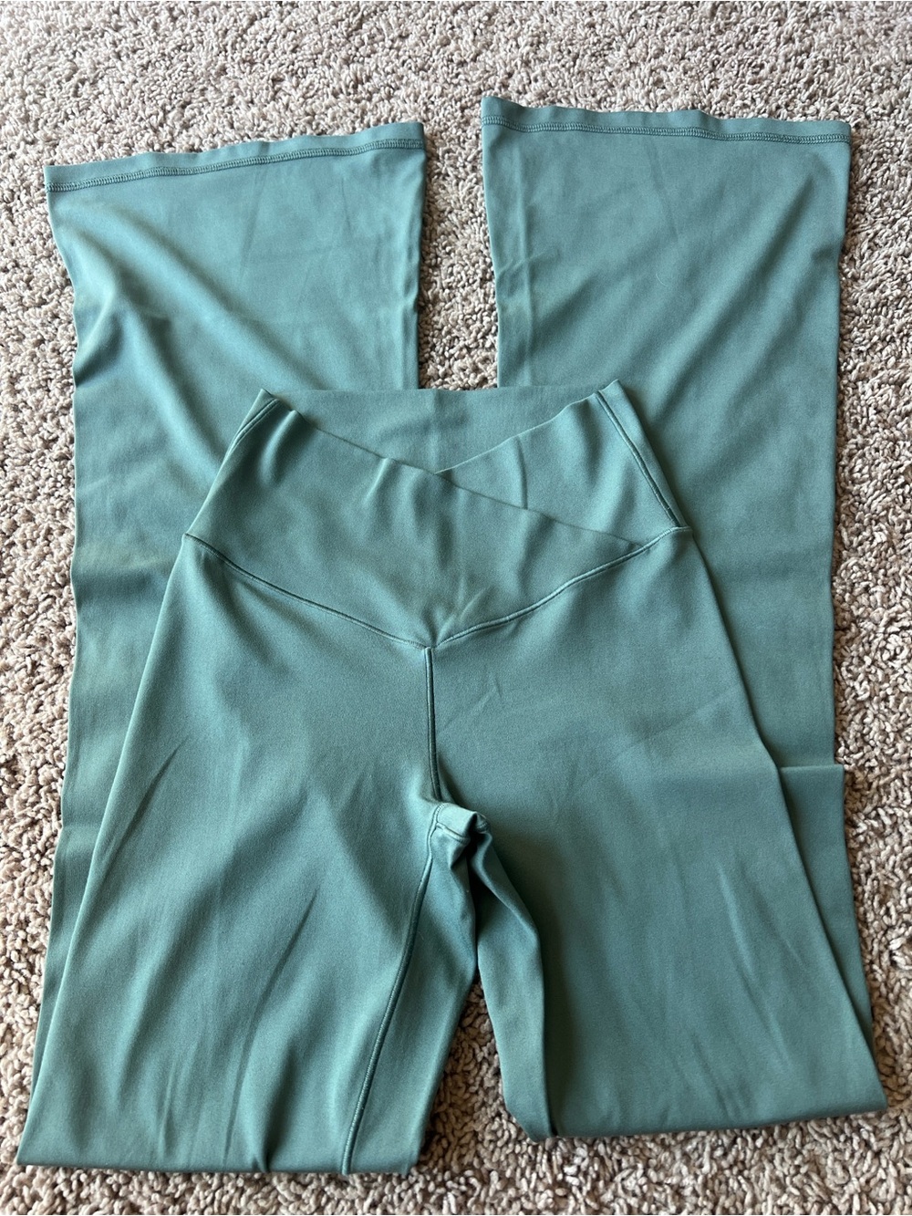Offline by Aerie Crossover Flare Legging, Yoga Pant in Sage Green Small NWOT